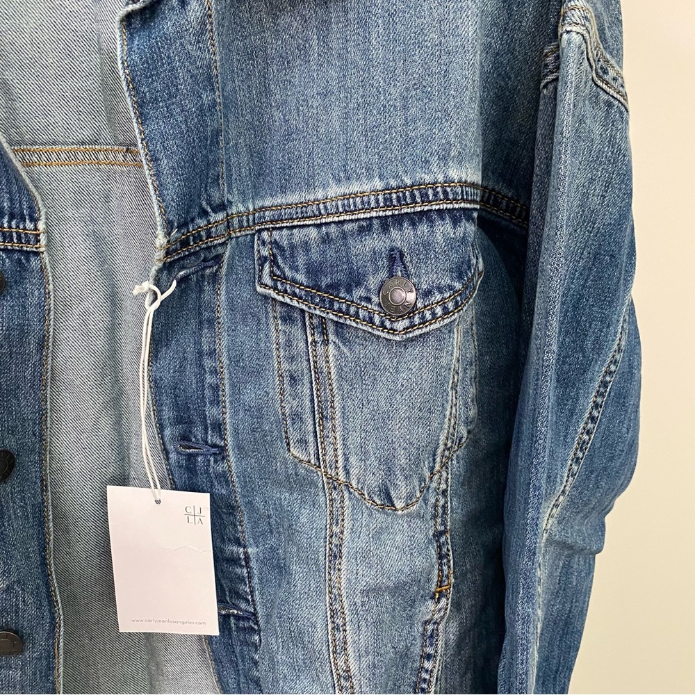 Medium Wash Oversized Denim Jacket - Picture 4 of 9